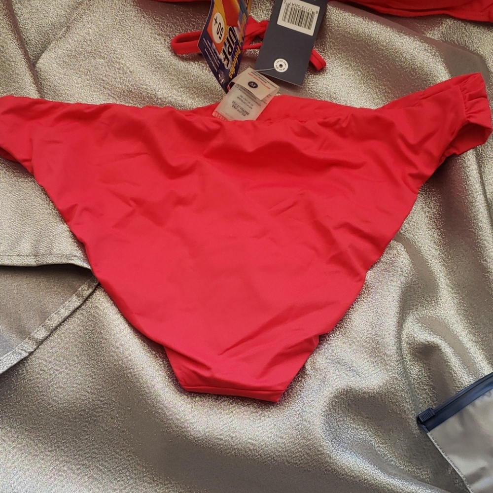 BIKINI - Picture 3 of 10